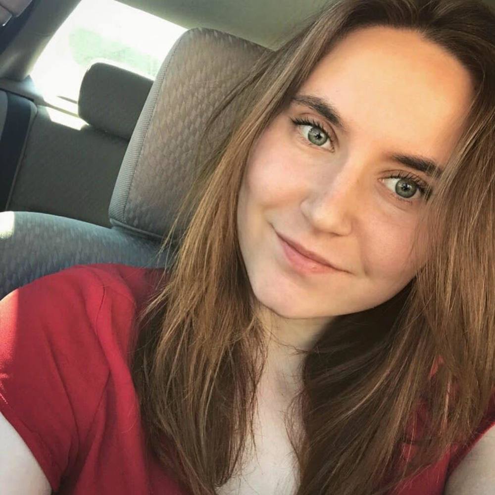 Meet your Posher, Olivia